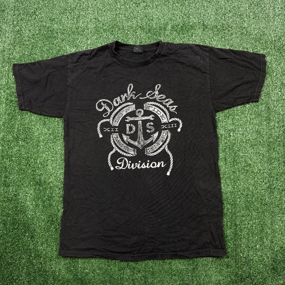 Dark Seas Graphic T Shirt Men's Size M Black Short Sleeve Fishing Outdoors - Picture 1 of 8